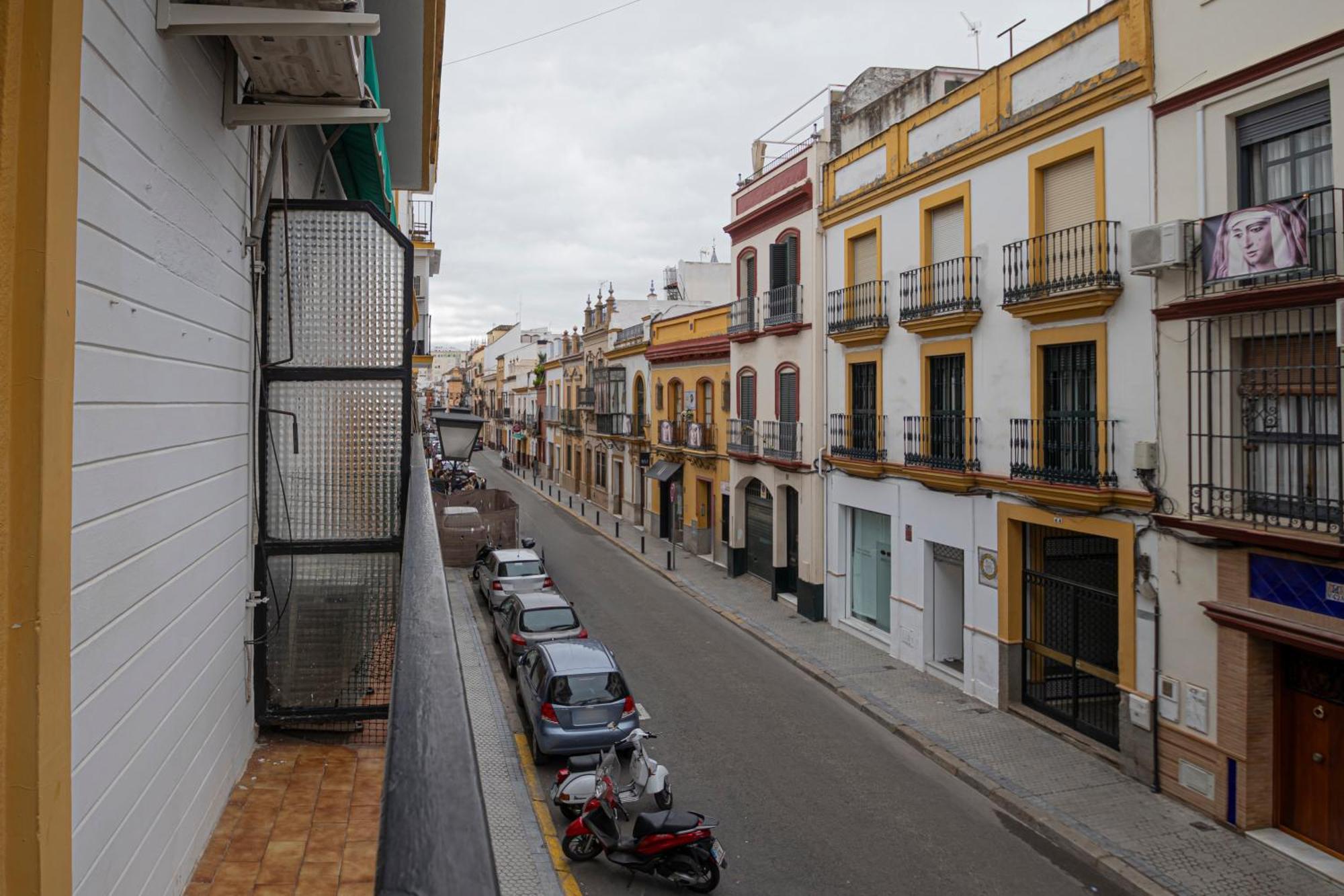 Apartment 3 Bedroom In The Heart Of Triana Seville