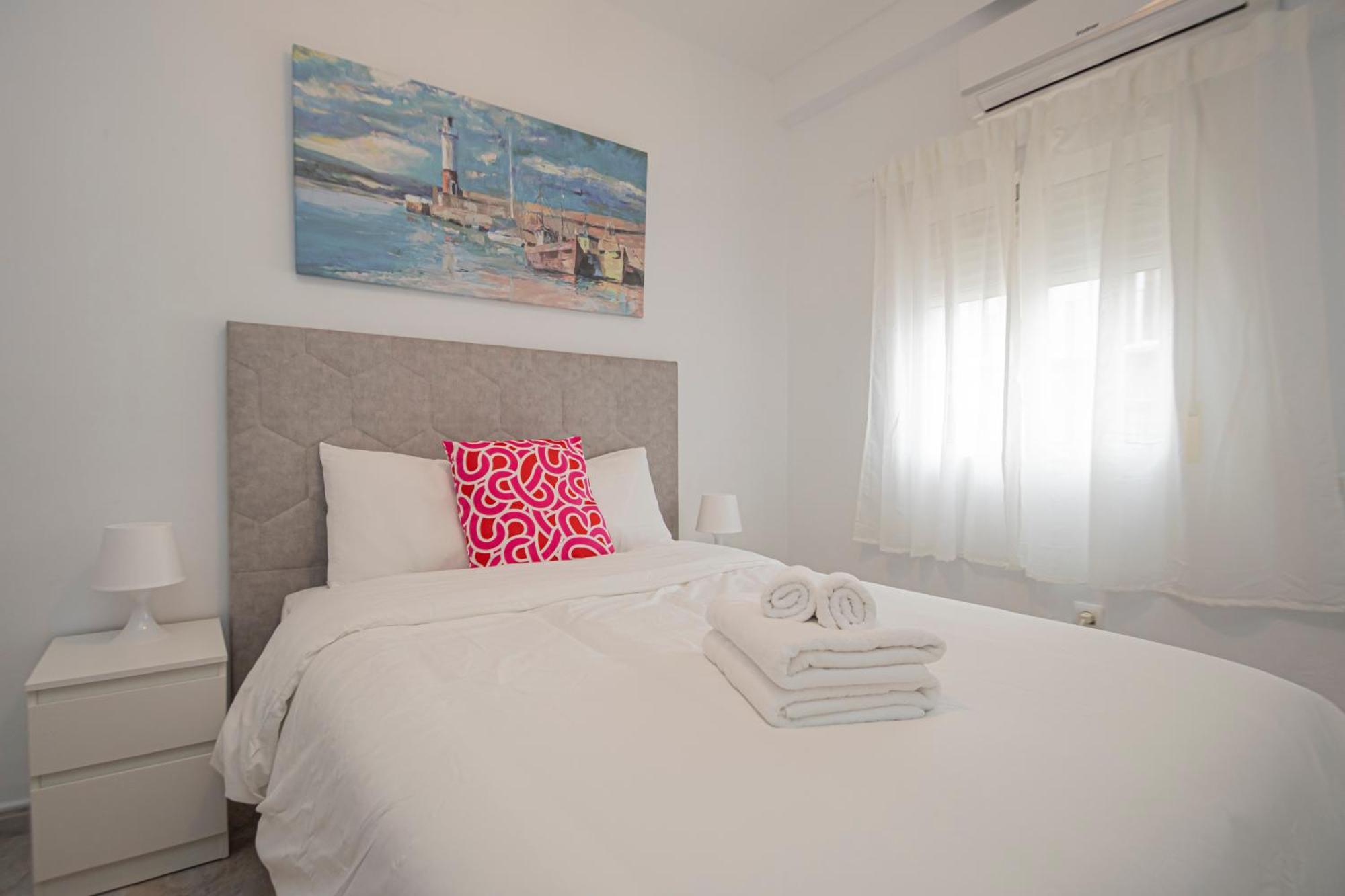 3 Bedroom In The Heart Of Triana Apartment Seville