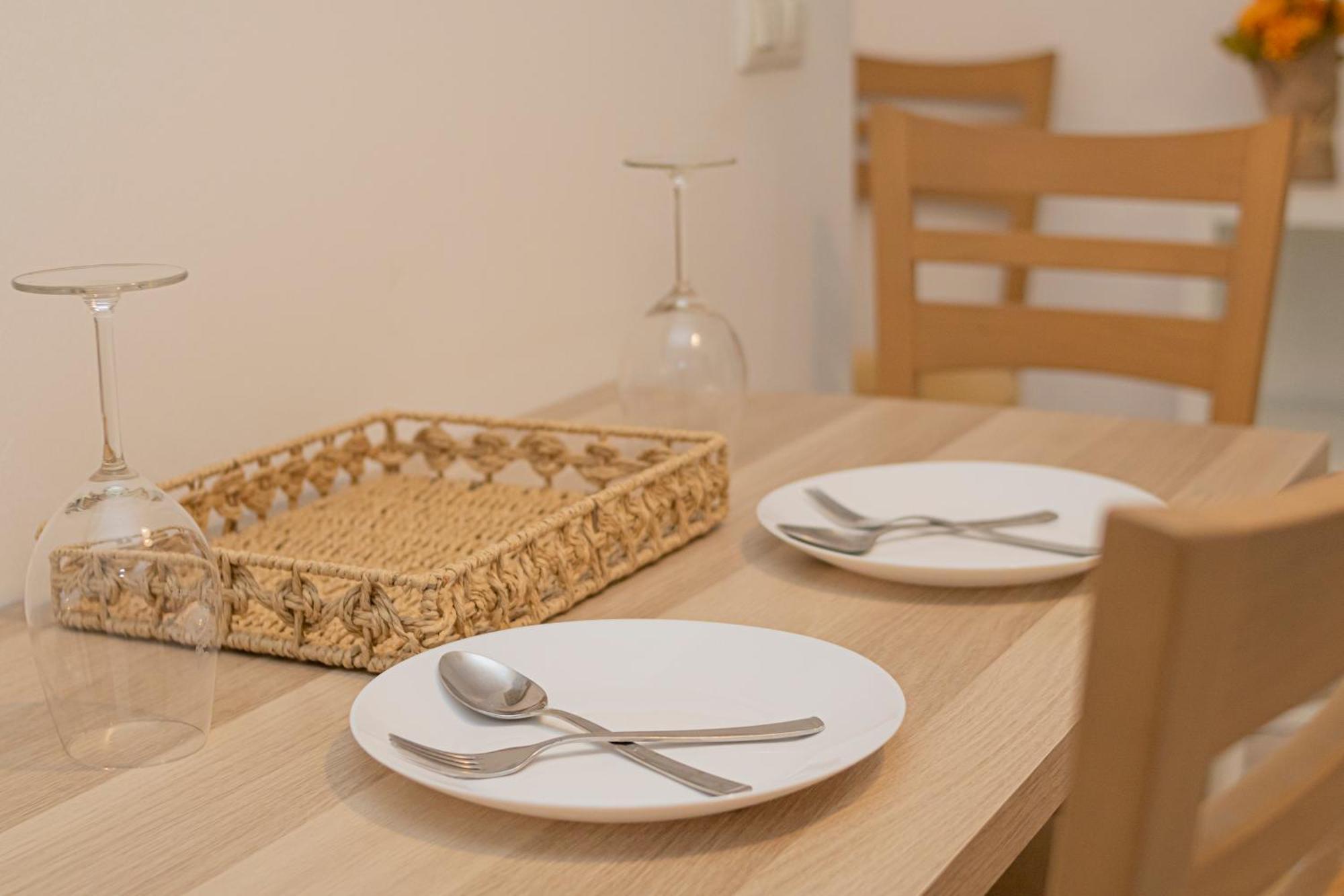 3 Bedroom In The Heart Of Triana Apartment