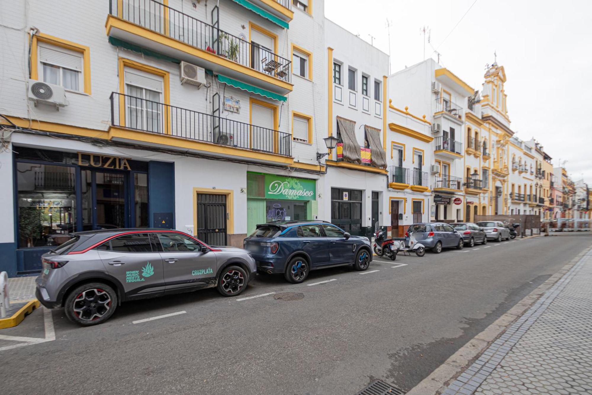 3 Bedroom In The Heart Of Triana Apartment Seville